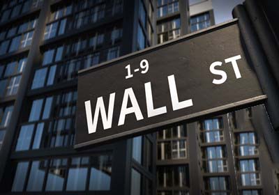 华尔街大鳄警告：美联储降息预期可能导致经济“硬着陆”