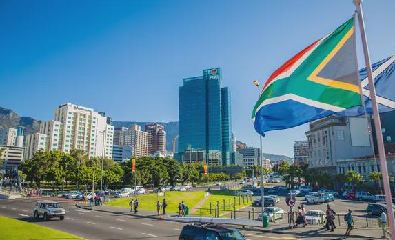 南非央行维持基准利率在8.25%,符合市场预期