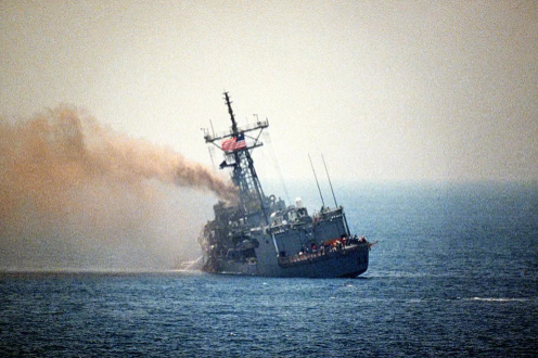 伊以紧张关系波及红海海域，伊朗海军强化商船护航以防报复行动